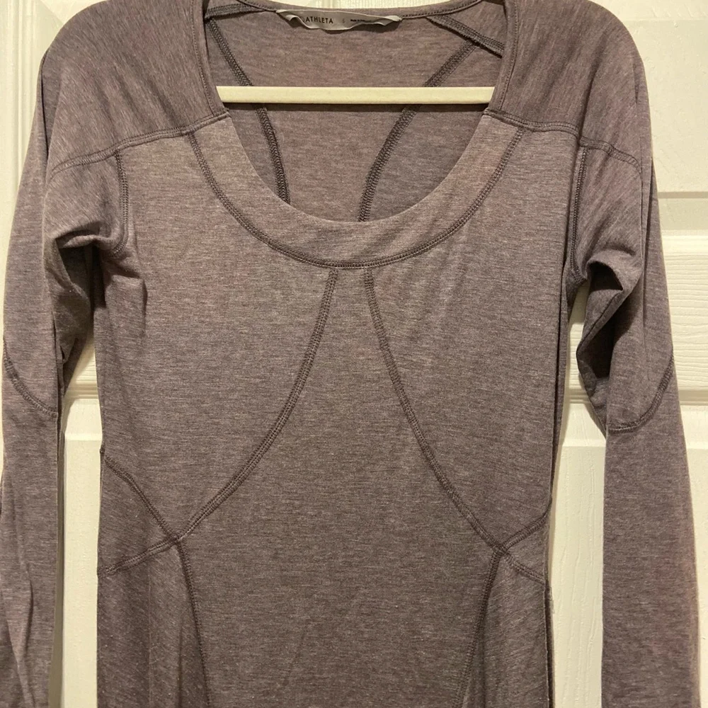 Athleta Weekender long-sleeved maxi dress in burgundy, size small - Picture 4 of 4